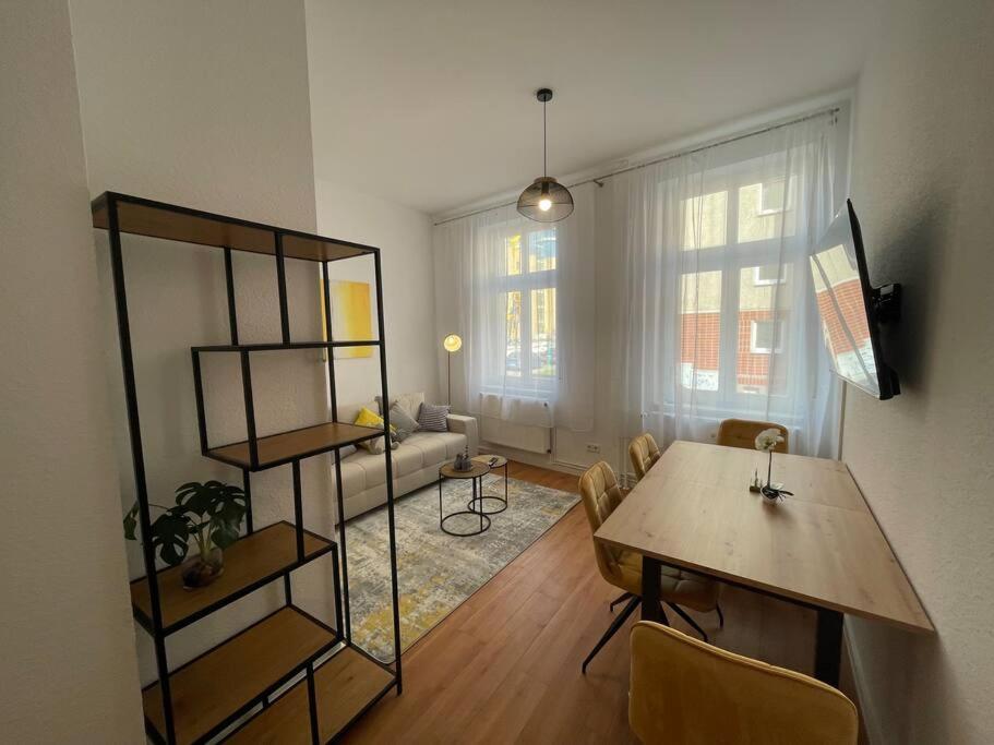 Lucky Stays Ls01 - Vollausstattung - Zentrum - Aufzug - Grosse Kueche - 2 Zimmer - Smart-Tv Magdeburgo Exterior foto