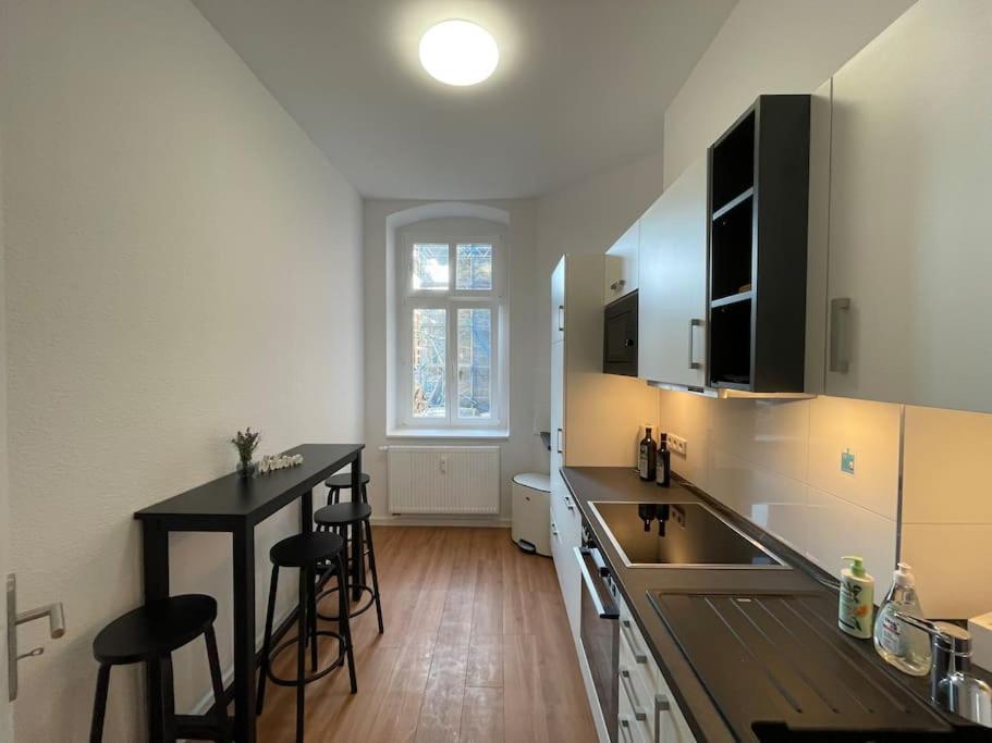 Lucky Stays Ls01 - Vollausstattung - Zentrum - Aufzug - Grosse Kueche - 2 Zimmer - Smart-Tv Magdeburgo Exterior foto